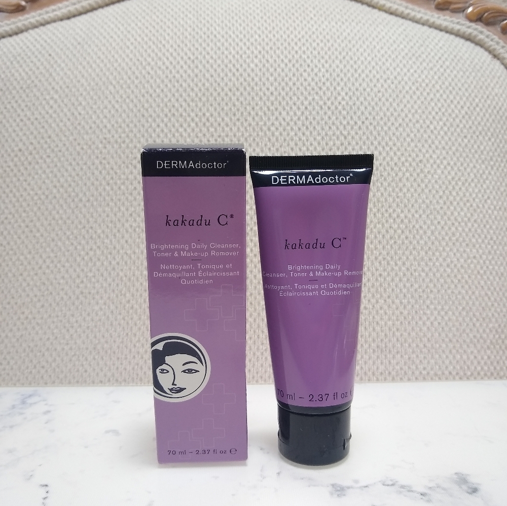 DERMAdoctor Kakadu C Brightening Daily Cleanser Toner Make-up Remover 70ml